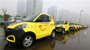 這50輛新能源汽車太黃了！招手即停、一步送到大河車展的門口