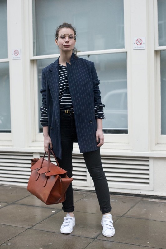 簡(jiǎn)約風(fēng)職場(chǎng)女性穿搭 黑白灰也可以不無聊