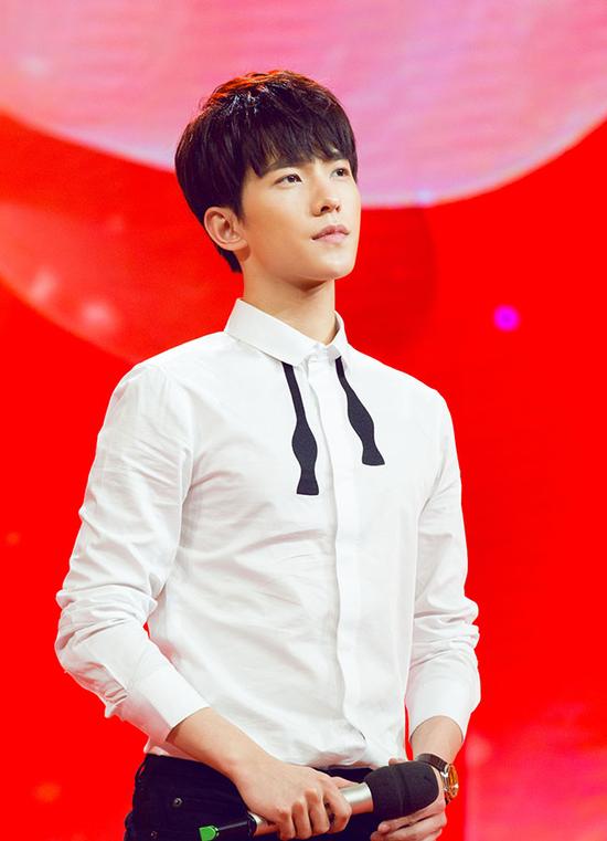 楊洋春晚節(jié)目曝光與佟鐵鑫演唱《父子》 楊洋春晚節(jié)目曝光與佟鐵鑫演唱《父子》