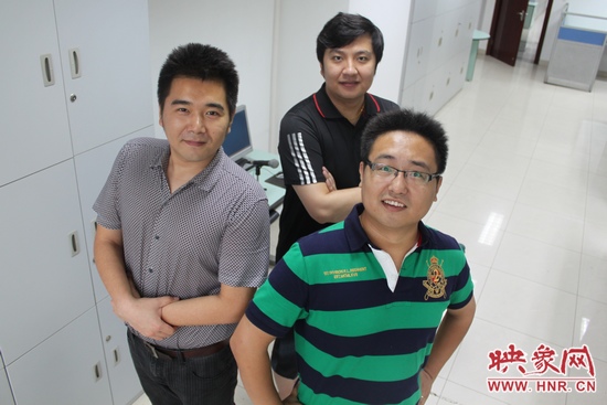 《網(wǎng)絡(luò)全搜索》主持人康巖、陳弓、趙凱