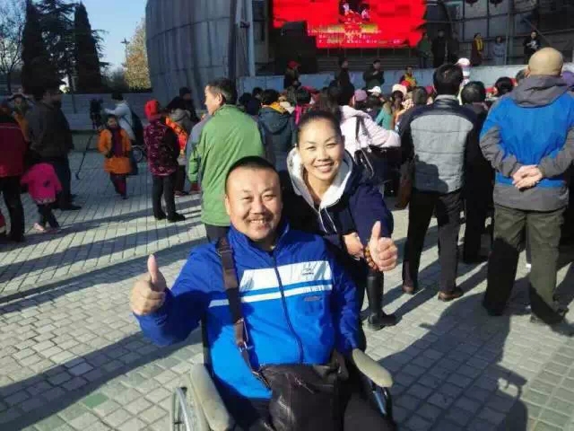 袁海軍 豫殘聯(lián)盟公益發(fā)起人 袁海軍 豫殘聯(lián)盟公益發(fā)起人