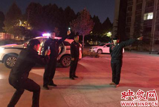 指認(rèn)犯罪現(xiàn)場(chǎng)。