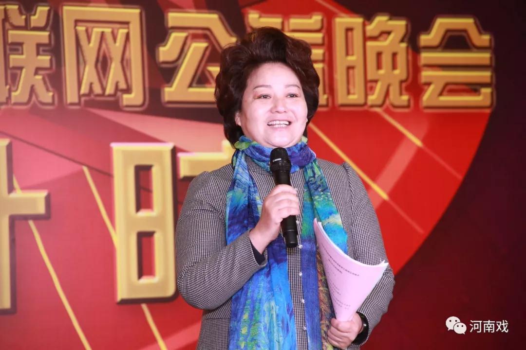 總導(dǎo)演、國家一級導(dǎo)演張建萍介紹尋找稀有劇種傳承人以及目前活動(dòng)推進(jìn)情況