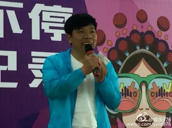 見證挑戰(zhàn)的戲迷代表陳紅森講述自己和戲曲的故事、見證歷史時刻的心情。