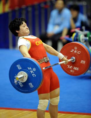 征戰(zhàn)倫敦八大豫將之四:女子大力神李雪英 征戰(zhàn)倫敦八大豫將之四:女子大力神李雪英