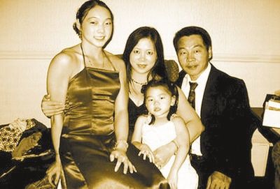 體操名宿女兒入選美國(guó)隊(duì) 粉絲為父籌赴英經(jīng)費(fèi) 體操名宿女兒入選美國(guó)隊(duì) 粉絲為父籌赴英經(jīng)費(fèi)