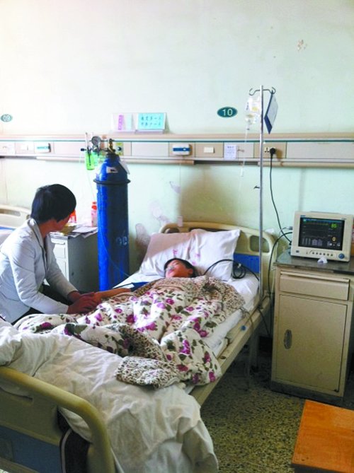 15歲初中生跳下4樓 曾交2000“不犯錯誤”押金 15歲初中生跳下4樓 曾交2000“不犯錯誤”押金