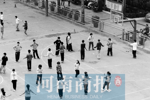 有學校擔心，個人進校園鍛煉，安全隱患大