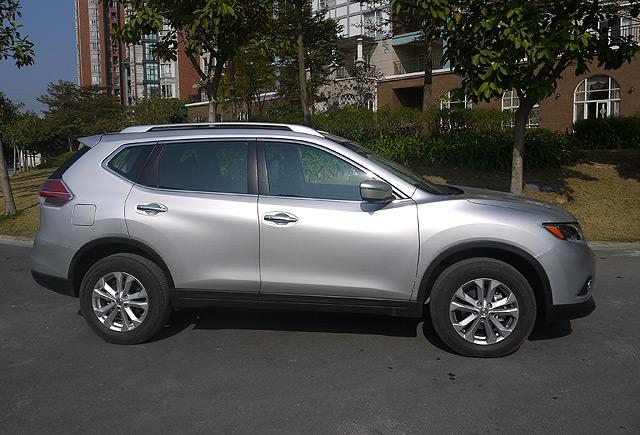 東風(fēng)日產(chǎn)全新一代奇駿實拍 東風(fēng)日產(chǎn)全新一代奇駿實拍