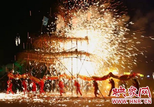 確山鐵花將登上萬(wàn)眾矚目的春晚舞臺(tái)！