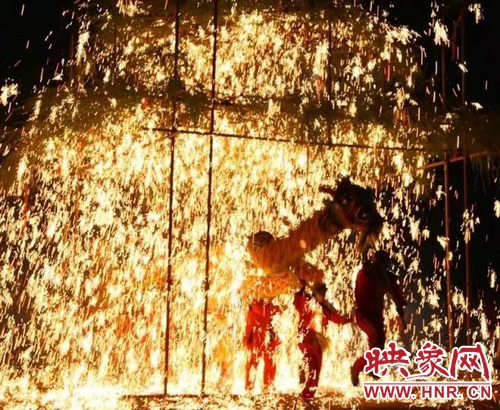 確山鐵花將登上萬(wàn)眾矚目的春晚舞臺(tái)！