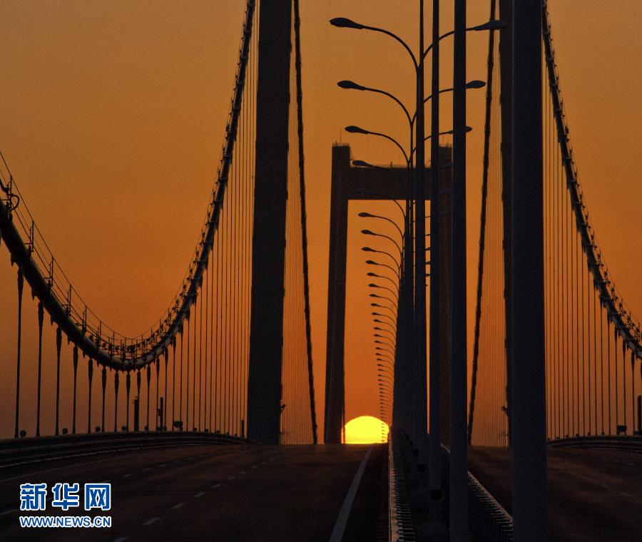 江蘇泰州長江公路大橋即將通車 江蘇泰州長江公路大橋即將通車