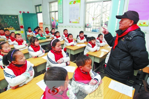 新開學(xué)季到來 鄭州各校變著花樣“開好頭” 新開學(xué)季到來 鄭州各校變著花樣“開好頭”