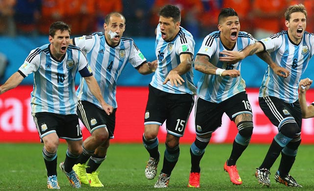 點(diǎn)球大戰(zhàn)!阿根廷淘汰荷蘭晉級(jí)決賽! 點(diǎn)球大戰(zhàn)!阿根廷淘汰荷蘭晉級(jí)決賽!