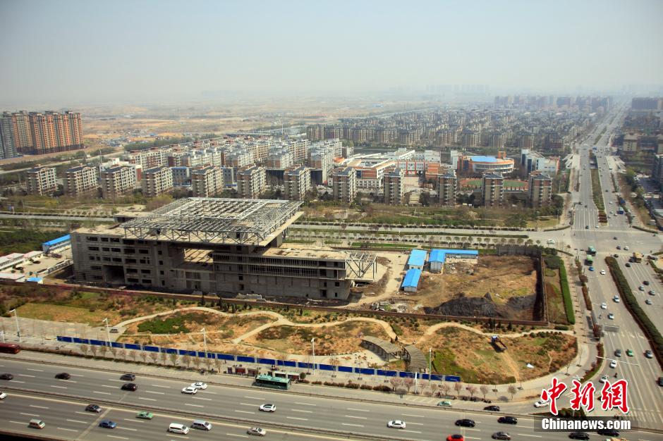 河南“中原之門”大樓投資1.8億爛尾 河南“中原之門”大樓投資1.8億爛尾