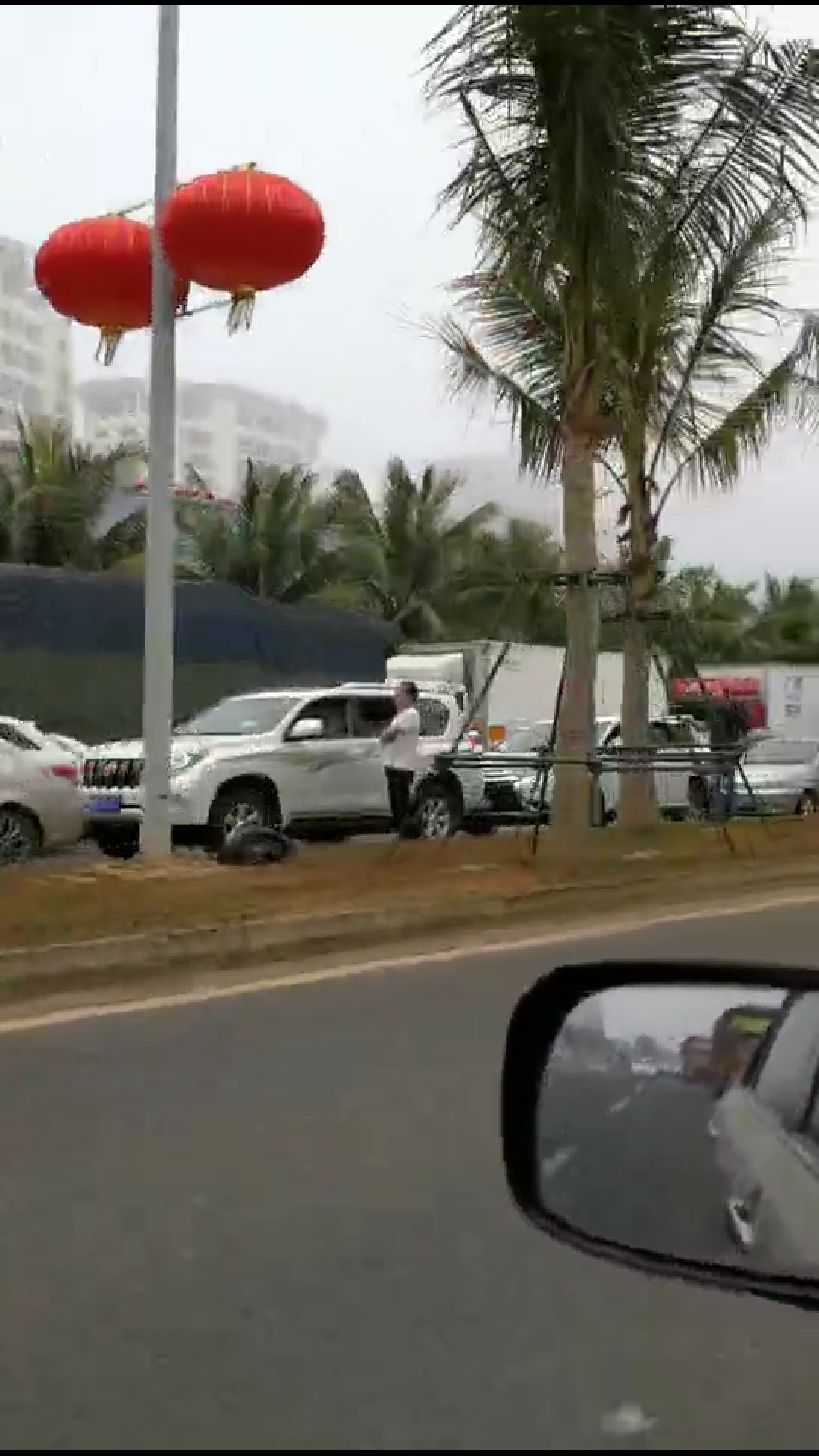 一家五口滯留?？?天 港口附近方便面都買不到