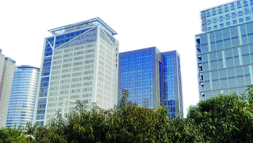 年底供地計(jì)劃近尾聲 大房企多城上演搶地戰(zhàn) 年底供地計(jì)劃近尾聲 大房企多城上演搶地戰(zhàn)