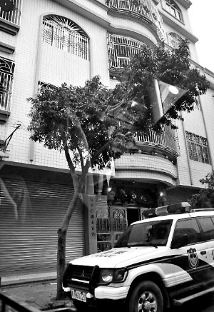 已經(jīng)被免職的陸豐“房爺”違規(guī)私用警車。