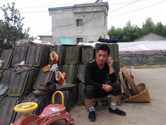 張輝忙于電話找工作，表示將自食其力。