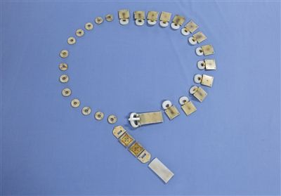 1號墓出土的蹀躞金玉帶。