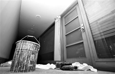 昨日，首師大公布的北京致遠東方教育科技有限公司和工商局網(wǎng)站公司注冊地空無一人。新京報記者 黃月 攝