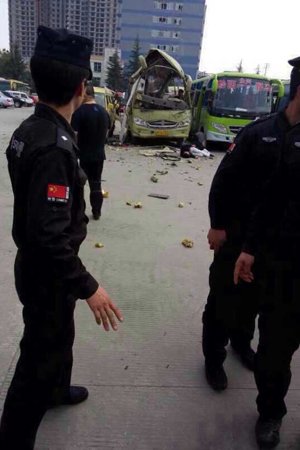 爆炸現(xiàn)場。圖片來自網(wǎng)絡(luò)