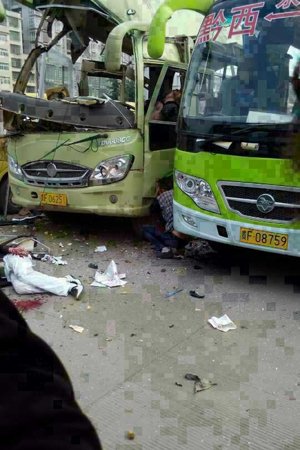 爆炸現(xiàn)場。圖片來自網(wǎng)絡(luò)