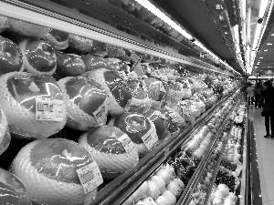 南京:平安夜一個(gè)蘋(píng)果賣(mài)88元 60個(gè)蘋(píng)果換個(gè)手機(jī) 南京:平安夜一個(gè)蘋(píng)果賣(mài)88元 60個(gè)蘋(píng)果換個(gè)手機(jī)