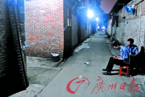 事發(fā)出租屋前拉起了警戒線，警方正在現場調查。記者陳楓攝