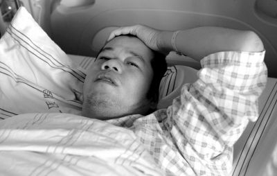 一籌莫展的羅智?！赌戏蕉际袌蟆饭﹫D