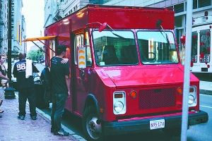 “無二烤肉”營業(yè)現(xiàn)場。