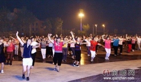 跳廣場舞 跳廣場舞