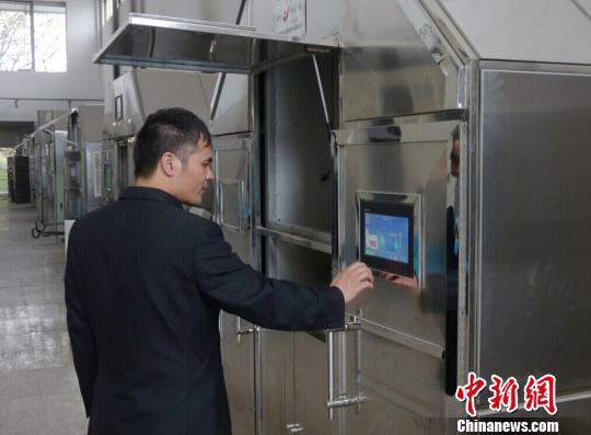 浙江90后堅(jiān)守遺體化妝師4年：曾想過(guò)離開(kāi)