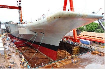 資料圖：印度首艘國產(chǎn)航母“維克蘭特”號。