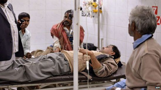 印度北方邦酒精中毒死亡者升至29人 或飲劣質(zhì)酒所致 印度北方邦酒精中毒死亡者升至29人 或飲劣質(zhì)酒所致