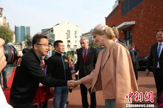 荷蘭王國(guó)國(guó)王威廉-亞歷山大于10月25日至29日對(duì)中國(guó)進(jìn)行國(guó)事訪問(wèn)。