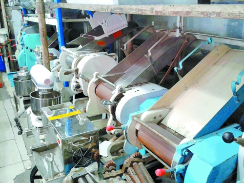 壓面機(jī)沒有統(tǒng)一的國家標(biāo)準(zhǔn) 壓面機(jī)沒有統(tǒng)一的國家標(biāo)準(zhǔn)