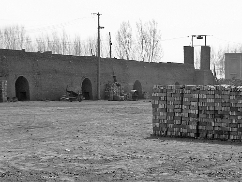 東張巨村的磚窯廠。