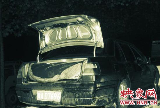 圖為改裝后的轎車，專門用于儲油