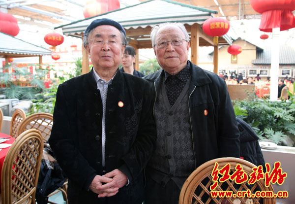 各地舉行毛澤東誕辰119周年紀(jì)念活動 各地舉行毛澤東誕辰119周年紀(jì)念活動