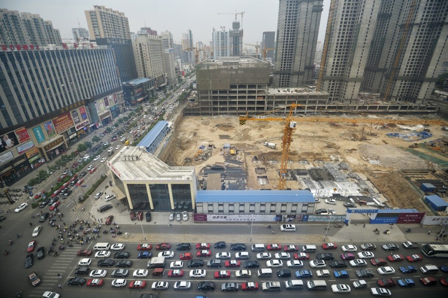 5月21日，太原體育路口車輛大面積擁堵。山西青年報(bào)胡遠(yuǎn)嘉