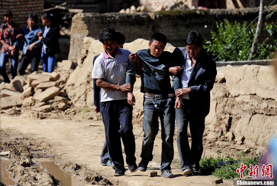 甘肅定西地震:岷縣永光村救援現(xiàn)場直擊 甘肅定西地震:岷縣永光村救援現(xiàn)場直擊