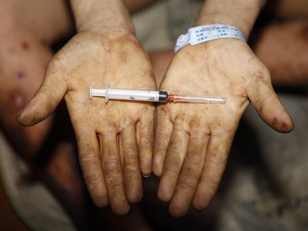 真實(shí)記錄一個吸毒者生命最后19天 真實(shí)記錄一個吸毒者生命最后19天