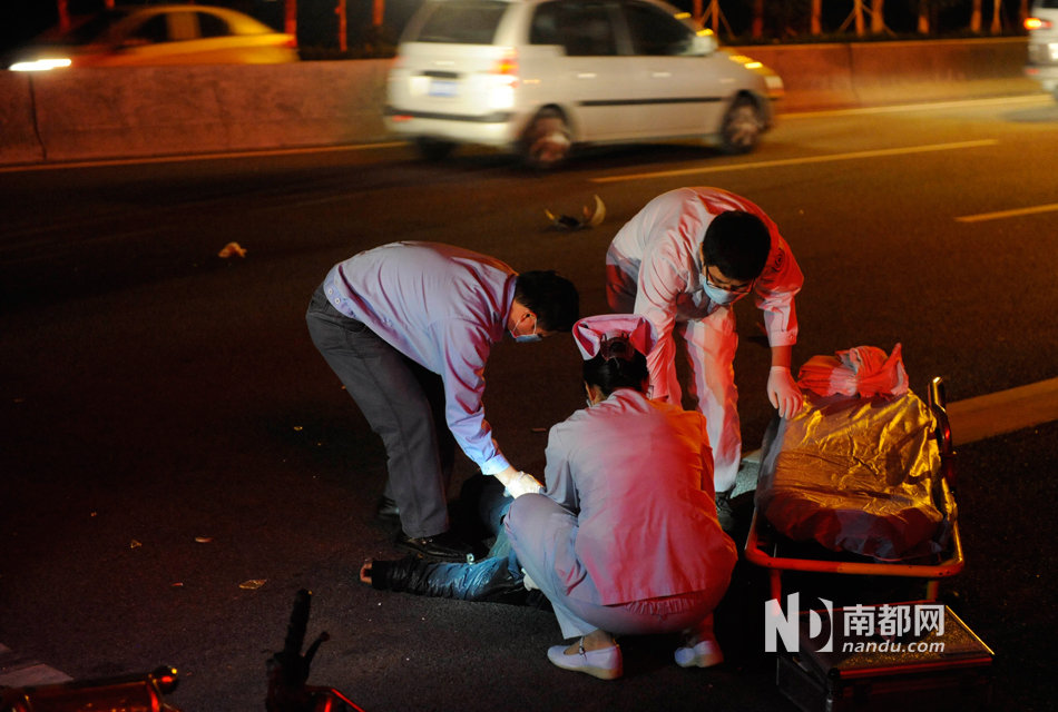 電動(dòng)車(chē)被撞引連環(huán)車(chē)禍 電動(dòng)車(chē)被撞引連環(huán)車(chē)禍