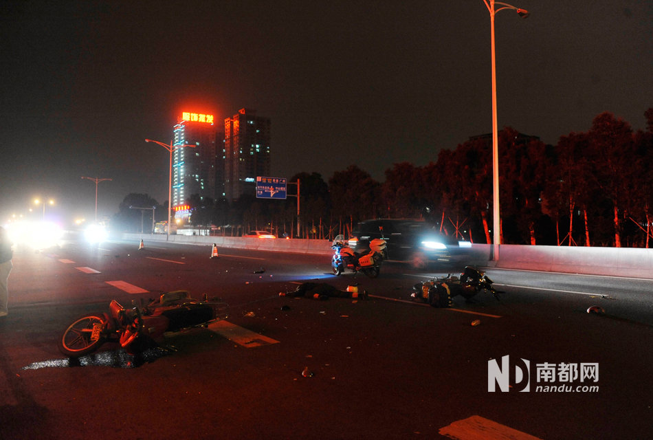 電動(dòng)車(chē)被撞引連環(huán)車(chē)禍 電動(dòng)車(chē)被撞引連環(huán)車(chē)禍