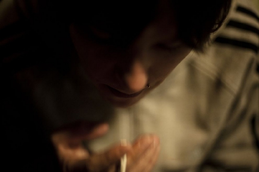 年輕單親媽媽的艱難生活 年輕單親媽媽的艱難生活