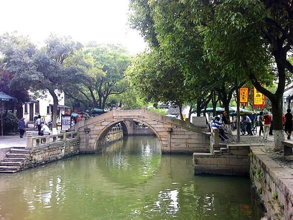 見(jiàn)證浪漫愛(ài)情 盤點(diǎn)中國(guó)浪漫愛(ài)情橋