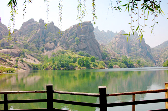 湖光山色這里都有 愛(ài)上“鄰家姑娘”嵖岈山 湖光山色這里都有 愛(ài)上“鄰家姑娘”嵖岈山