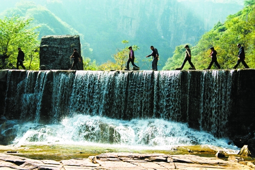 激爽初夏南太行 徹夜狂歡嗨翻天 激爽初夏南太行 徹夜狂歡嗨翻天