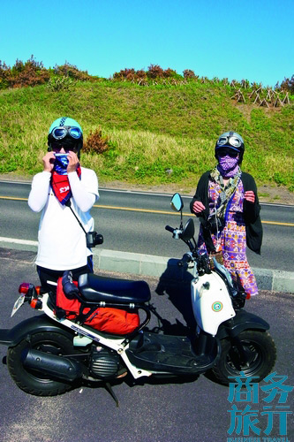 路遇環(huán)島的大學生。